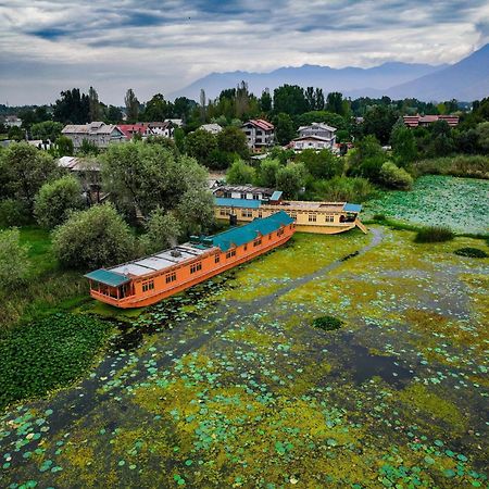 Hotel Kings Houseboats Srīnagar Esterno foto