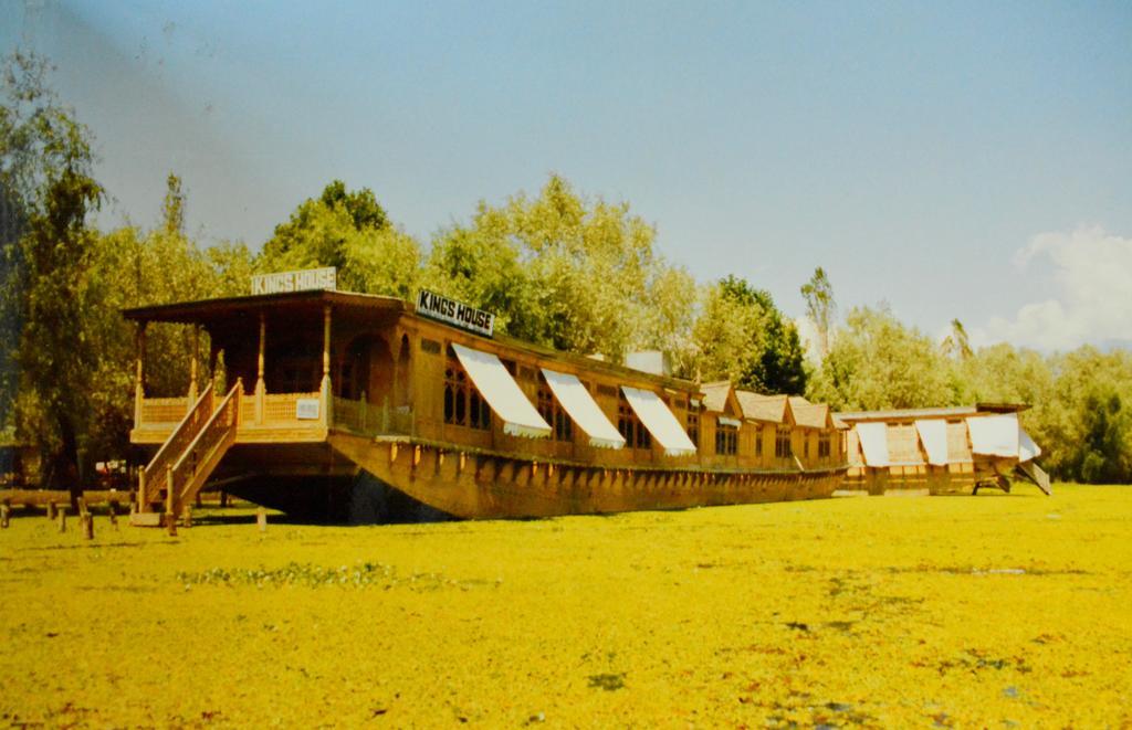 Hotel Kings Houseboats Srīnagar Esterno foto